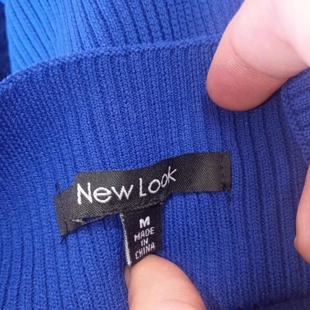 New Look Ribbed Mock Neck Chain-Back Top - Picture 3 of 3